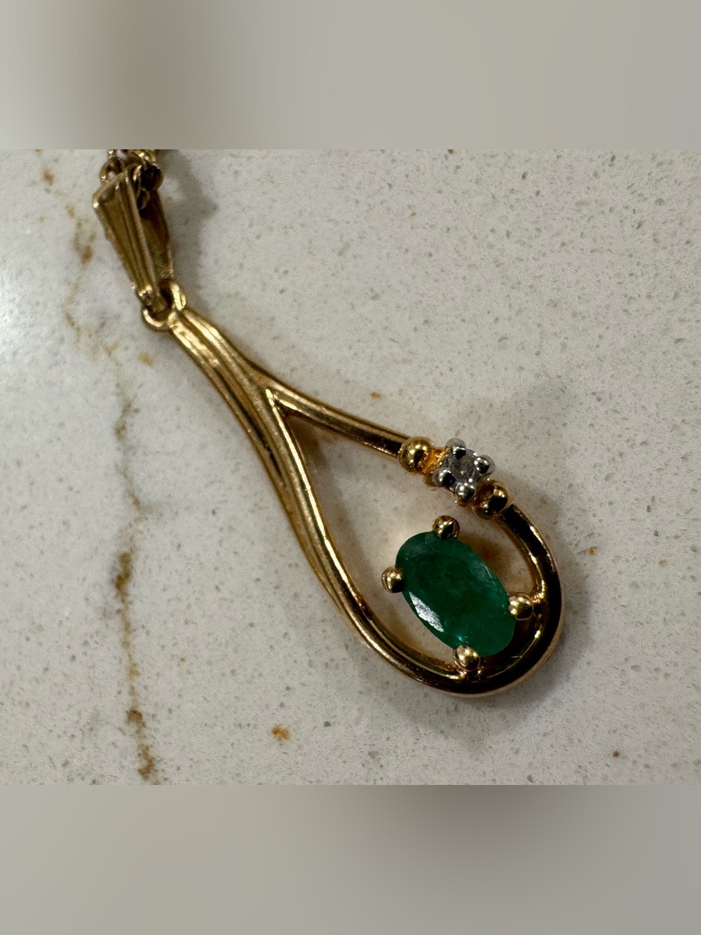 Vintage 14K Yellow Gold Emerald & Diamond Teardrop Ribbon Pendant